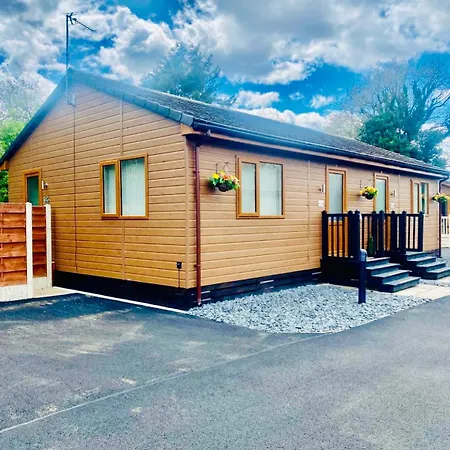 Elder With Hot Tub * York